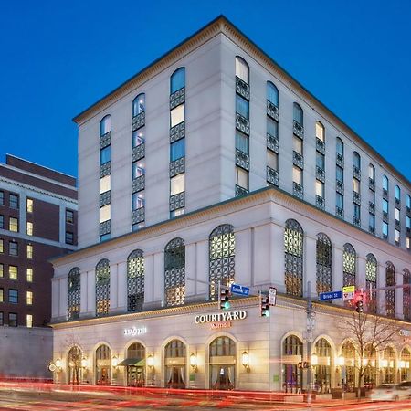 Courtyard By Marriott Stamford Downtown Hotel Bagian luar foto