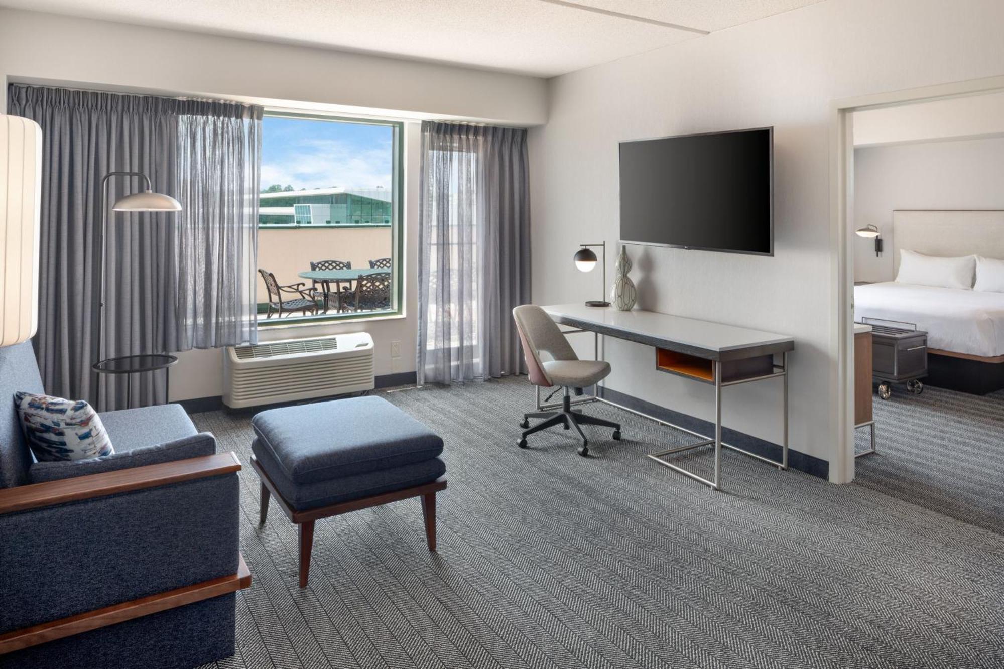 Courtyard By Marriott Stamford Downtown Hotel Bagian luar foto