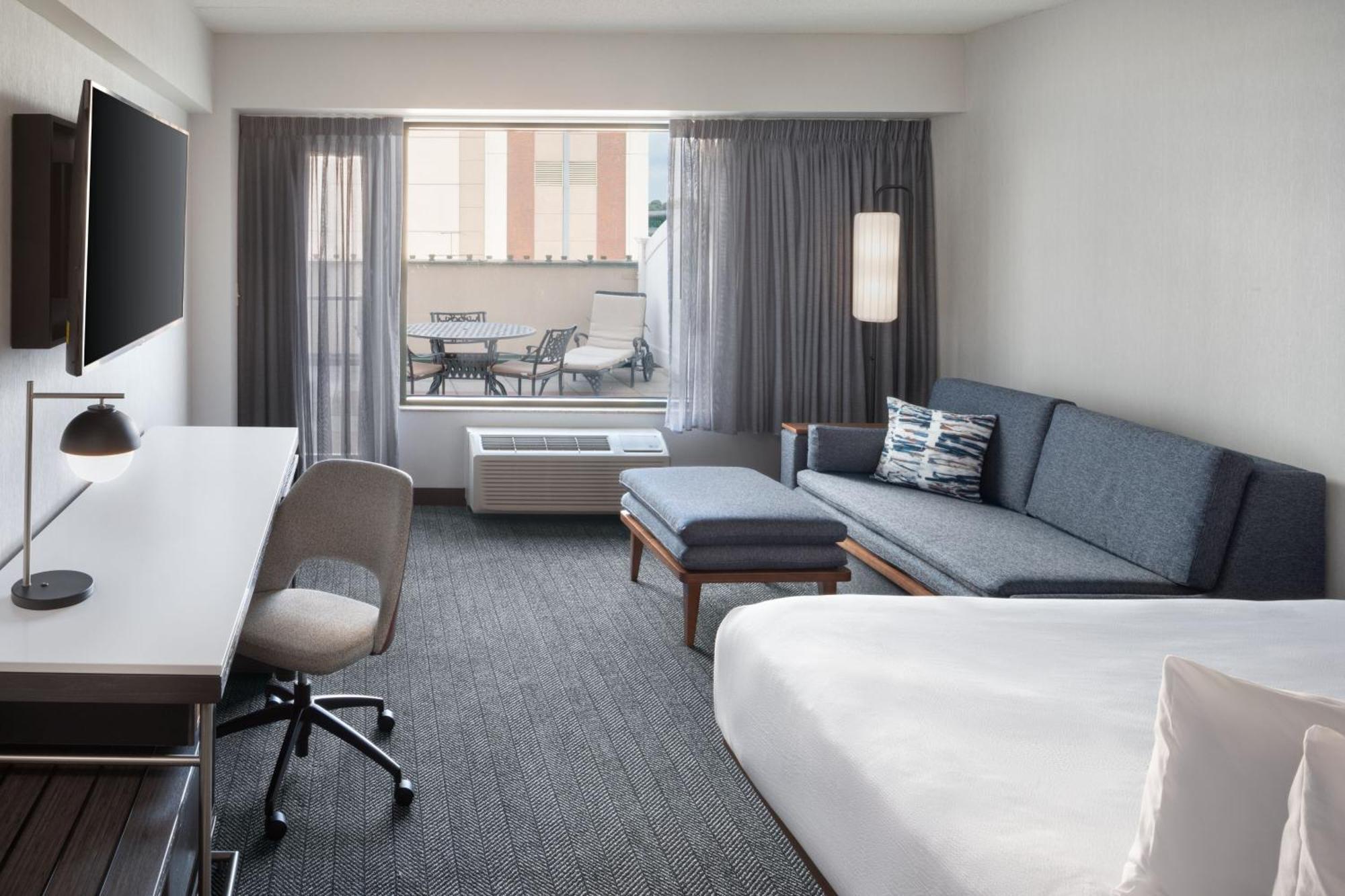 Courtyard By Marriott Stamford Downtown Hotel Bagian luar foto