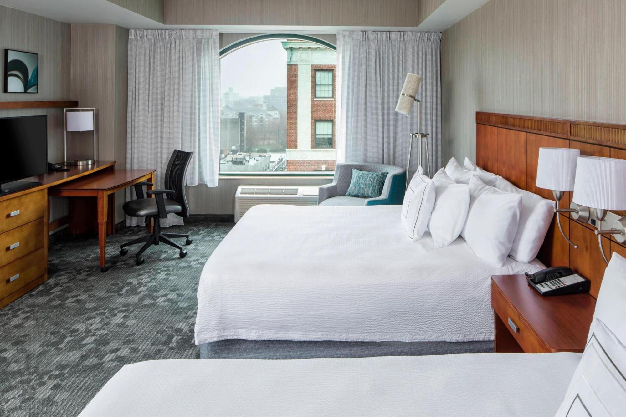 Courtyard By Marriott Stamford Downtown Hotel Bagian luar foto