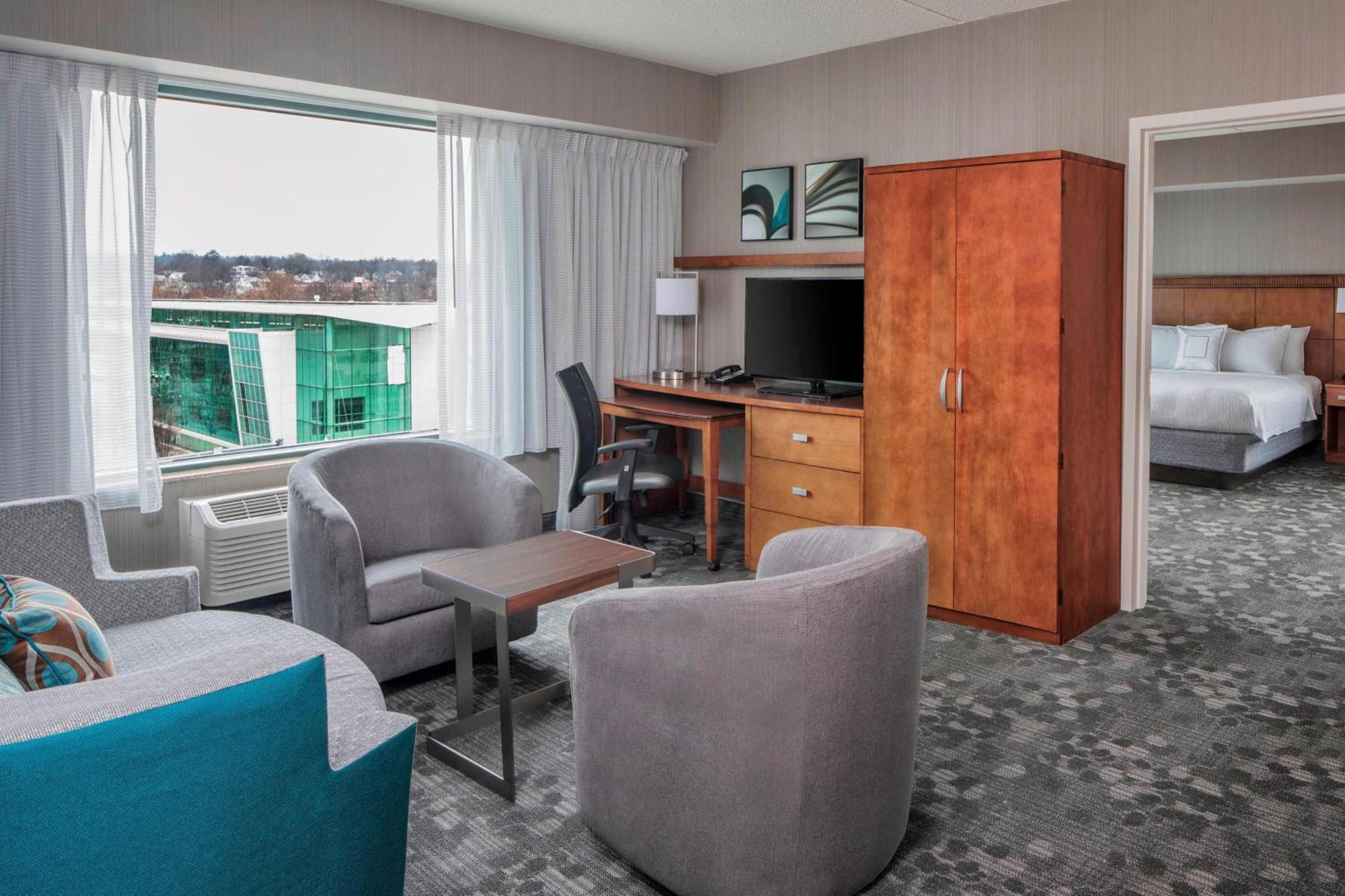 Courtyard By Marriott Stamford Downtown Hotel Bagian luar foto