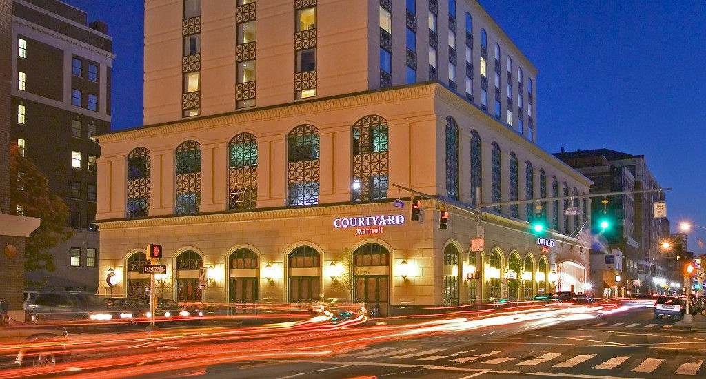 Courtyard By Marriott Stamford Downtown Hotel Bagian luar foto